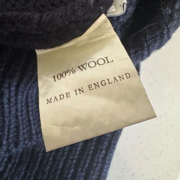 Celtic & Co Men’s 100% High Neck Sweater Size Large Striped Graphic - Picture 8 of 10